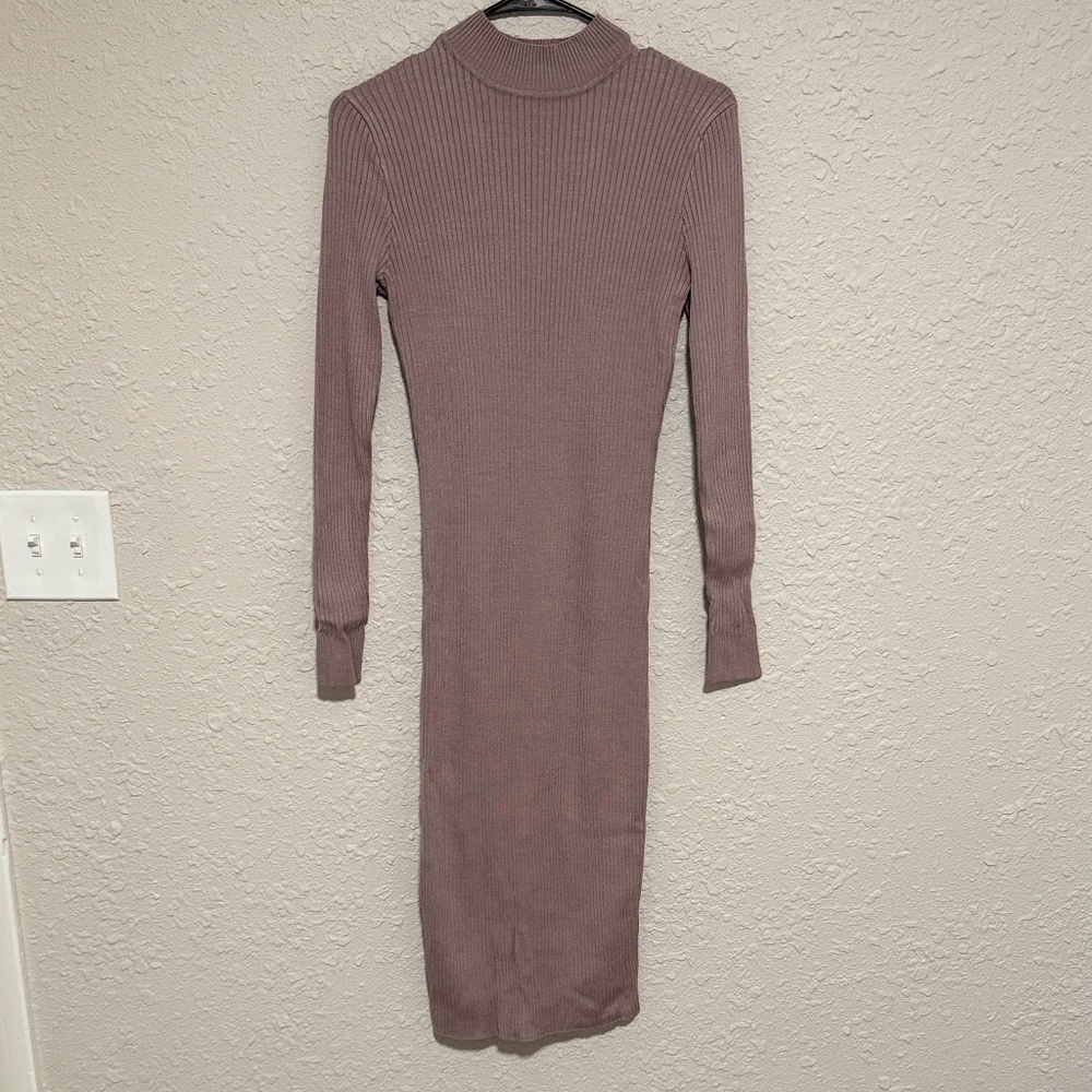 Elegant Mauve Ribbed Knit Dress